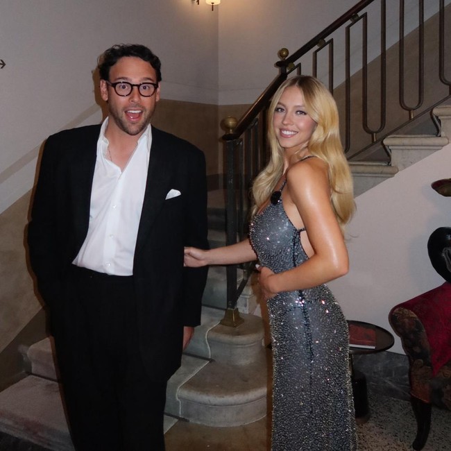 Intip Potret Kencan Sydney Sweeney dan Scott Braun di Venesia