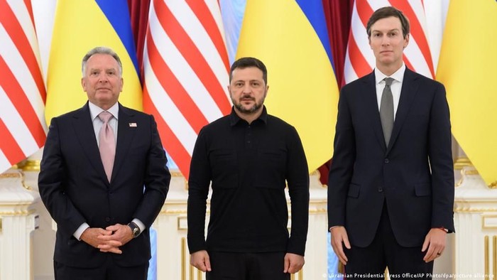 Witkoff dan Kushner telah berupaya memfasilitasi kesepakatan untuk mengakhiri perang selama berbulan-bulan (Ukrainian Presidential Press Office/AP Photo/dpa/picture alliance)