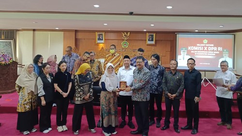 Wabup Gianyar, Anak Agung Gde Mayun, menerima kunker) Komisi X DPR di Kantor Bupati Gianyar, Sabtu (10/10/2026). (Dok Pemkab Gianyar)
