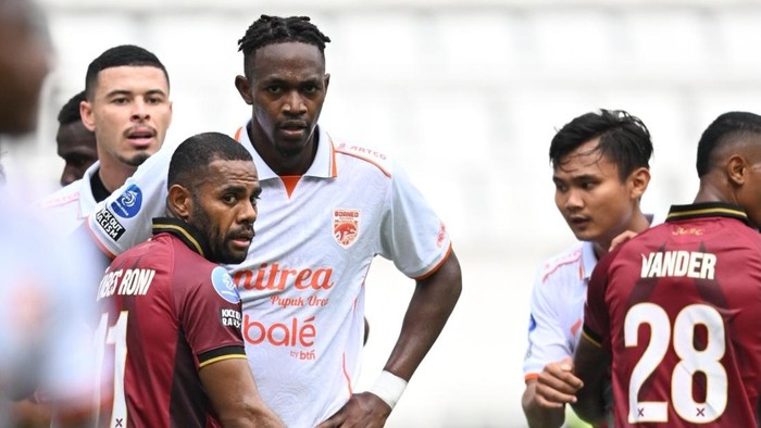 Borneo FC vs Java United.
