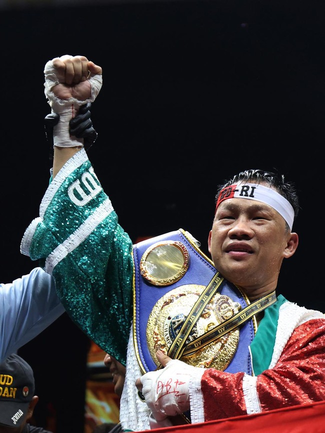 Daud Yordan Tumbangkan Petinju Filipina, Rebut Gelar ABF Diamond