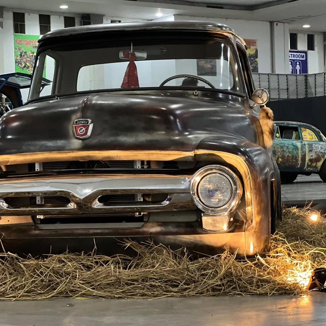 Denny Caknan Tunjukkan Mobil Kado Ultah dari Istri Usai Setahun Membangun