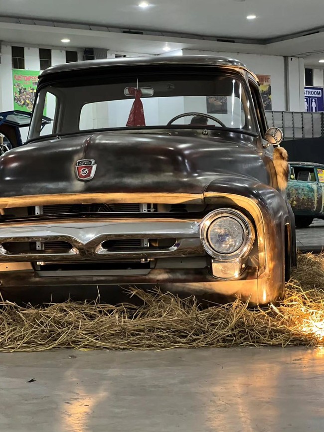 Denny Caknan Tunjukkan Mobil Kado Ultah dari Istri Usai Setahun Membangun