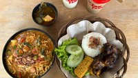 Erif Farm bisa menjadi pilihan bagi yang ingin menikmati makanan sekaligus mencari suasana berbeda di kawasan Cisarua. Daya tariknya bukan hanya pada menu berbahan susu segar, tetapi juga suasana peternakan yang luas dan hijau. Foto: Lusiana Mustinda