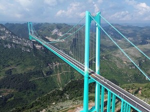 Jembatan Tertinggi di Dunia Jadi Magnet Wisata, Rezeki Warga Mengalir