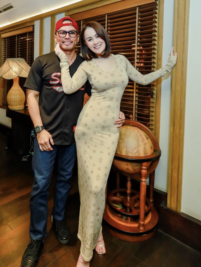 Jennifer Dunn bersama suaminya, Faisal Haris