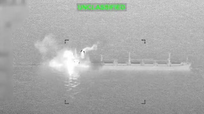 Jet tempur Iran tembak kapal dari pelabuhan Iran
