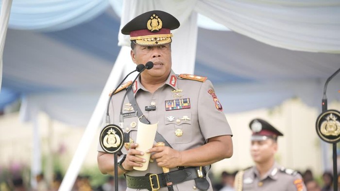 Tongkat Estafet Kepemimpinan Polda Riau Beralih ke Irjen Arman Achdiat (2)