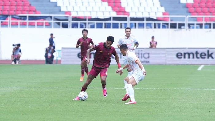 Laga pekan 4 Super League 2026/2027 antara Java United melawan Borneo FC di Stadion Jatidiri Semarang, Minggu (11/10/2026).