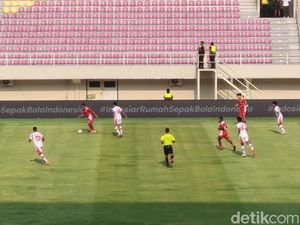 Skor Kacamatan Tutup Babak Pertama Laga Persis Solo Vs De Red