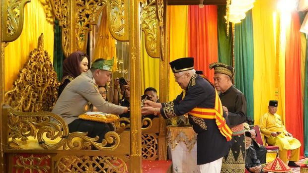Puisi Emosional Tandai Kepulangan Jenderal Bintang Tiga dari Tanah Melayu (3)