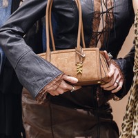 Cara Michael Kors Menerjemahkan Gaya Effortless Tapi Mahal ala London