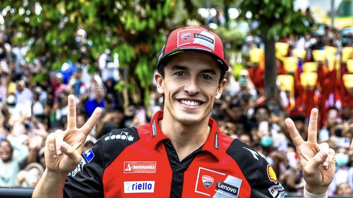 Momen Santai Marc Marquez Nikmati Sushi hingga Bikin Sosis Panggang