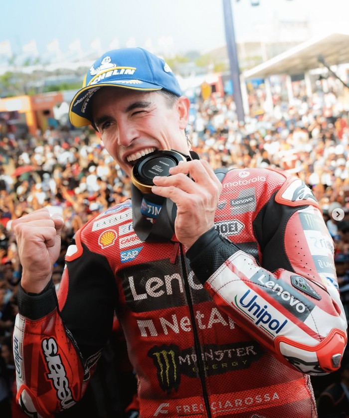 Momen Santai Marc Marquez Nikmati Sushi hingga Bikin Sosis Panggang