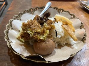 Kuliner Legendaris Nasi Selak Tetap Jadi Favorit Warga Mataram