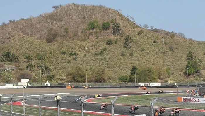 Mandalika, Lombok Tengah, Nusa Tenggara Barat (NTB), menjadi pusat perhatian saat ajang Pertamina Grand Prix of Indonesia atau MotoGP 2026 berlangsung pada 911 Oktober 2026. Gelaran balap motor dunia ini tidak hanya menyuguhkan persaingan di lintasan