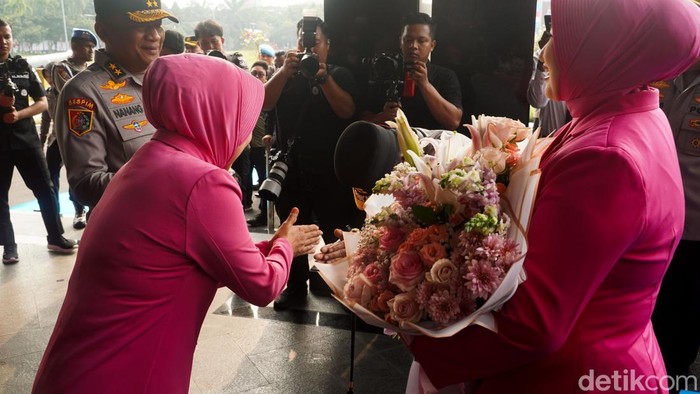 Penyambutan Kapolda Jawa Timur Irjen Dekananto Eko Purwonono