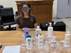 Wanita Brasil Ditangkap Bawa 3,6 Kg Kokain Cair dalam Botol Sampo di Bali