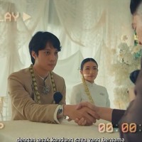 Dalam video, Rachel yang lebih muda 14 tahun dari sang suami sempat mengungkap alasannya memilih Dikta. Pria yang akrab disapa Tata tersebut disebut sebagai sosok penyayang. Foto: Instagram @dikta