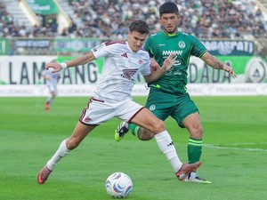 Rekor Laga Persebaya Surabaya Vs PSS Sleman: Siapa Lebih Unggul?