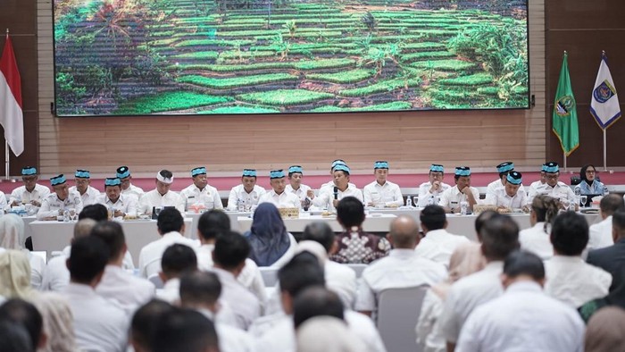 Rapat Koordinasi Gubernur Jawa Barat di Kantor Wali Kota Depok, Rabu (7/10/2026).