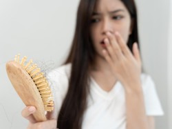 Jangan Sepelekan Sisir Kotor, Ini Dampaknya pada Rambut dan Kulit Kepala