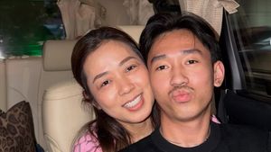 Gaya Soimah Dinner Bareng Keluarga, Tampil Sederhana Tanpa Makeup