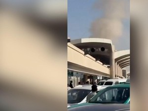 Trump Buka Peluang AS Ikut Serang Houthi Usai 12 Orang Tewas di Bandara Riyadh