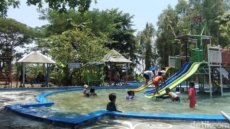 Menikmati Ademnya Wana Wisata Edukasi di Nganjuk
