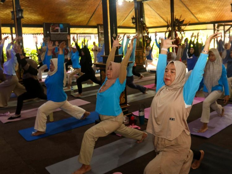 Yoga di Banyuwangi, Cara Warga Jaga Kesehatan Mental