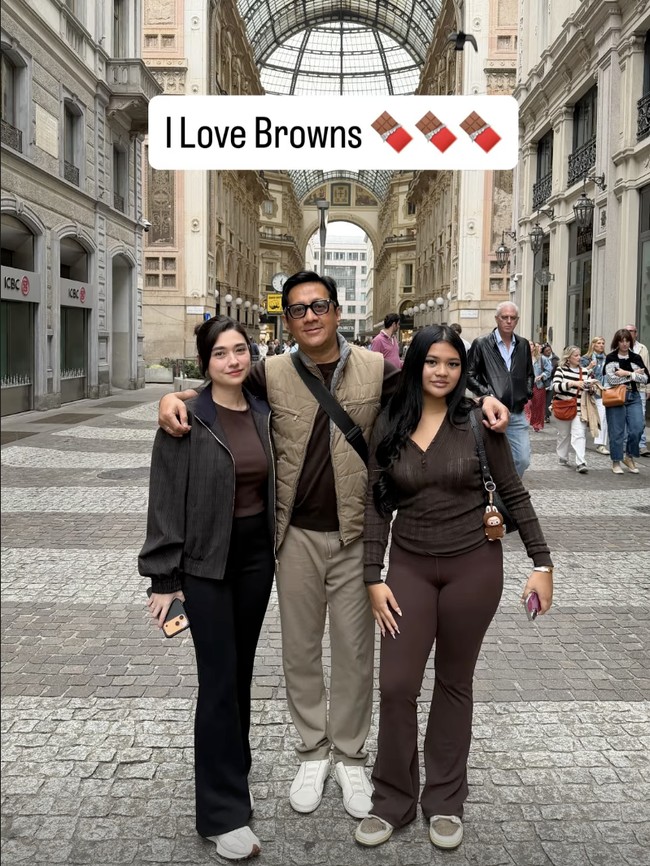 Andre Taulany Nikmati Jalan-jalan di Italia Bareng Putrinya dan Amanda Rigby