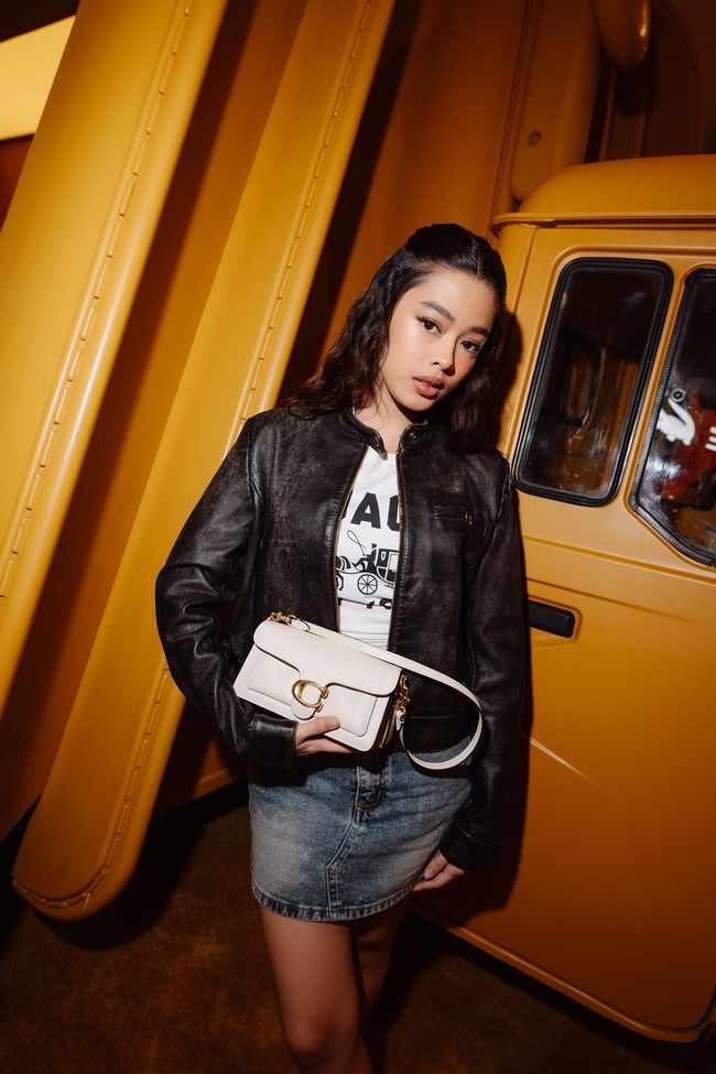 Eksplorasi Busana Edgy Sekaligus Girly ala Aqeela Calistha di Acara Terkenal (3)