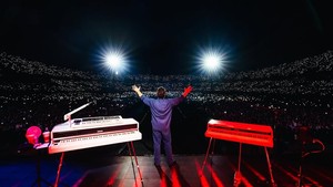 Charlie Puth gak menyangka dia bisa menggelar konser berskala stadion pertamanya di Korea Selatan. Dia mengutarakan hal ini dalam berbagai unggahan media sosial jelang konser. (Foto: dok. Instagram @charlieputh)