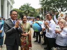 Diiringi Lagu Kisah Klasik, Sugiono Pamit dari Kemlu