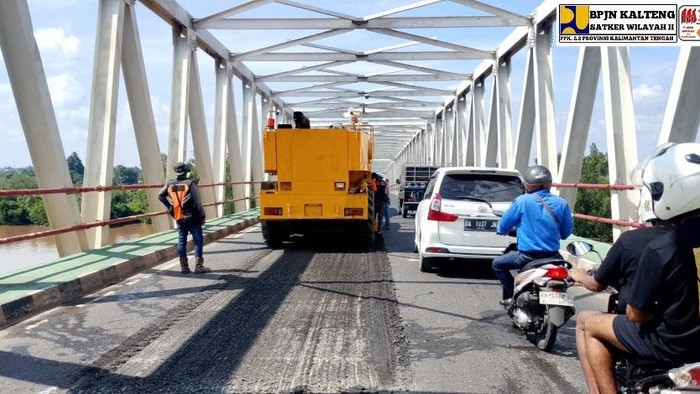 Dua Jembatan di Kalteng Diperbaiki