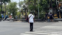 Prakirawan BMKG Juanda Andrie Wijaya membenarkan bahwa matahari tepat di atas kepala pengamat atau kulminasi utama terjadi di Surabaya pada Senin (12/10/2026) pukul 11.15 WIB.
