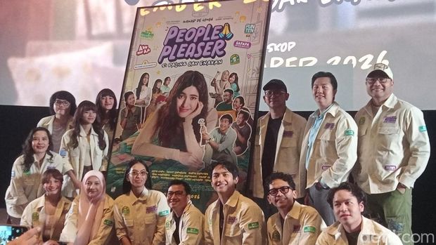 Film People Pleaser Konferensi pers film People Pleaser digelar di kawasan Senayan, Jakarta Pusat, Senin (12/10/2026).