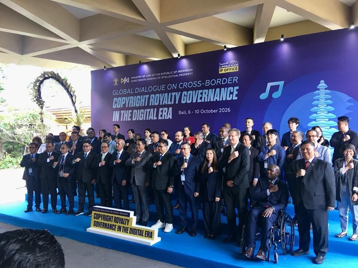 Isu royalti musik di era digital dibahas dalam Global Dialogue di Bali, dihadiri 36 negara. Pentingnya penguatan Lembaga Manajemen Kolektif ditekankan.
