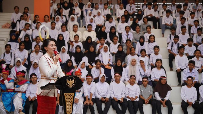 Gubernur Maluku Utara Sherly Tjoanda saat peringatan HUT ke-27 Provinsi Maluku Utara. Dokumen Istimewa