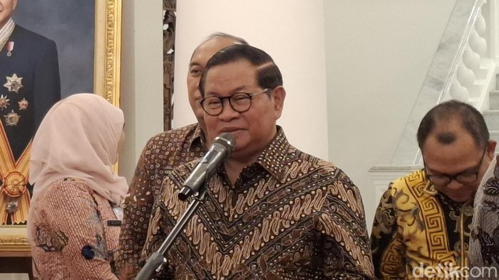 Gubernur Pramono Anung belum mau menghapus ganjil genap di kawasan Gajah Mada sebelum jalur MRT Jakarta terhubung hingga Kota Tua. (Belia/detikcom)