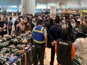 Tragedi di Bandara Riyadh Picu Jemaah Umrah Telantar di Makassar