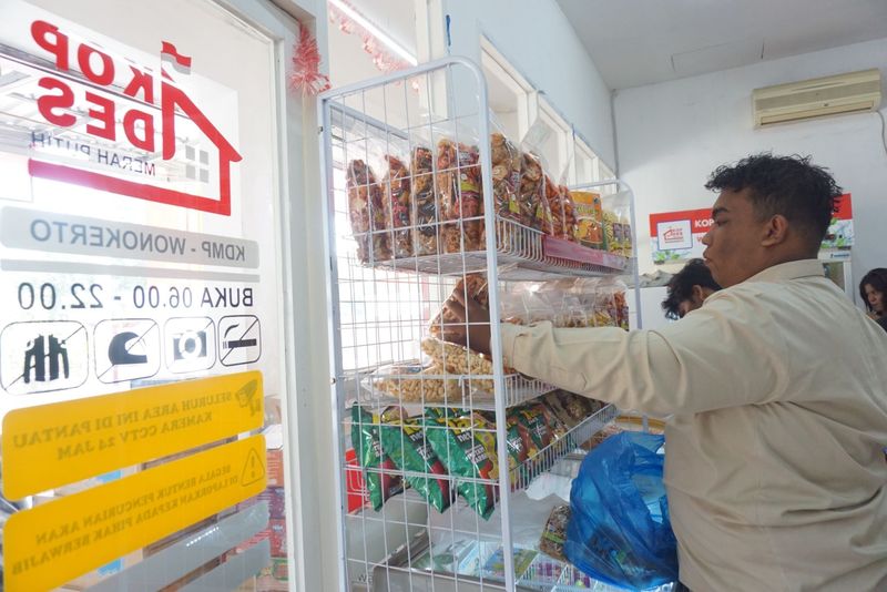 KDMP Buka Pasar Baru Kolaborasi dengan UMKM, Asinan Mangga Ini Makin Laris