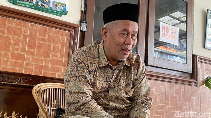 KH Marzuki Mustamar