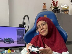 Video: Kisah Nenek Andung Suzy, Pensiunan TK yang Jadi Game Streamer