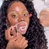 Viral Makeup Artist Pakai Bibir Tempel Palsu, Bikin Netizen Bingung