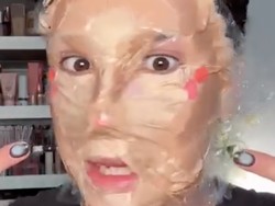 Viral Trik Makeup Pakai Plastik, Diklaim Bisa Hemat Waktu 20 Menit