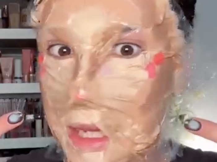 Mengungkap Makeup Meal Prep: Trik Hemat Waktu yang Mengguncang TikTok (2)