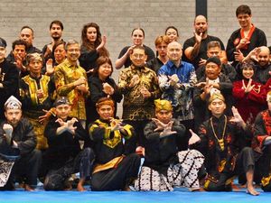 Menbud Dorong Pencak Silat Mendunia Lewat Festival Budaya Internasional