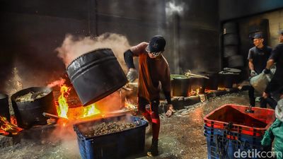 Menjaga Roda Ekonomi Pesisir Lewat Usaha Kerang Hijau di Jakarta Utara