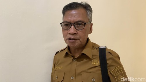 Penjabat (PJ) Sekda Lombok Barat Saiful Ahkam saat ditemui di Kantor Bupati Lombok Barat, Senin (12/10/2026).